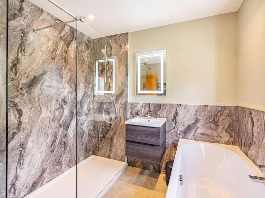Northdene - 5 Star Lake District Cottage Кокърмаут Екстериор снимка